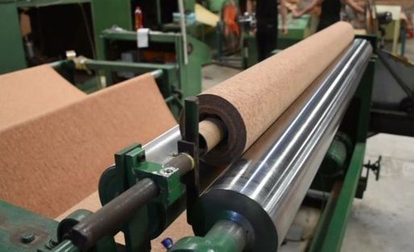 How cork fabric is manufactured